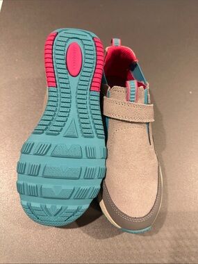 Merrell Kids Gray Suede Slip-On Sneakers with Teal & Pink Accents NWOB